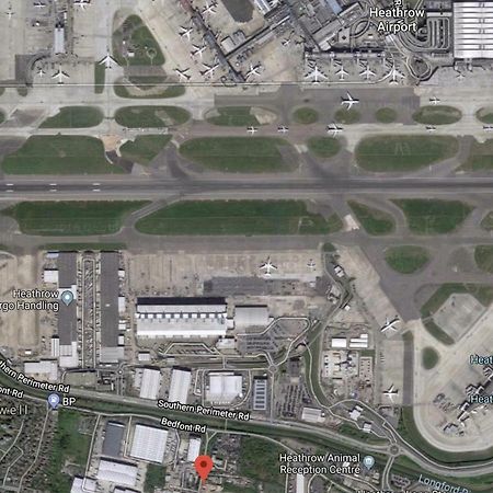 Heathrow Ensuite Rooms- Auto Check In London Exterior photo