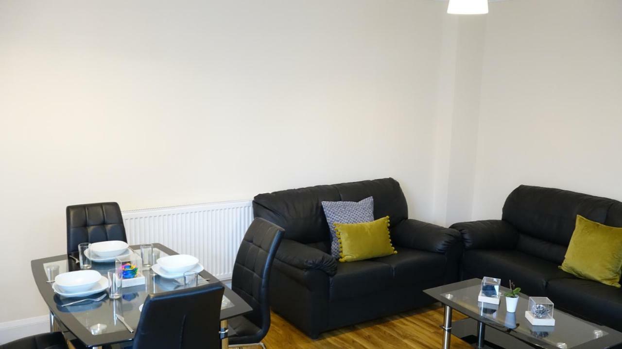 Heathrow Ensuite Rooms- Auto Check In London Exterior photo