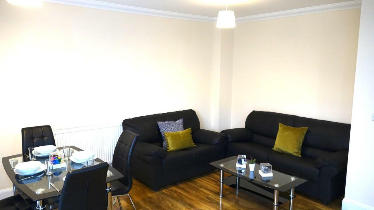Heathrow Ensuite Rooms- Auto Check In London Exterior photo