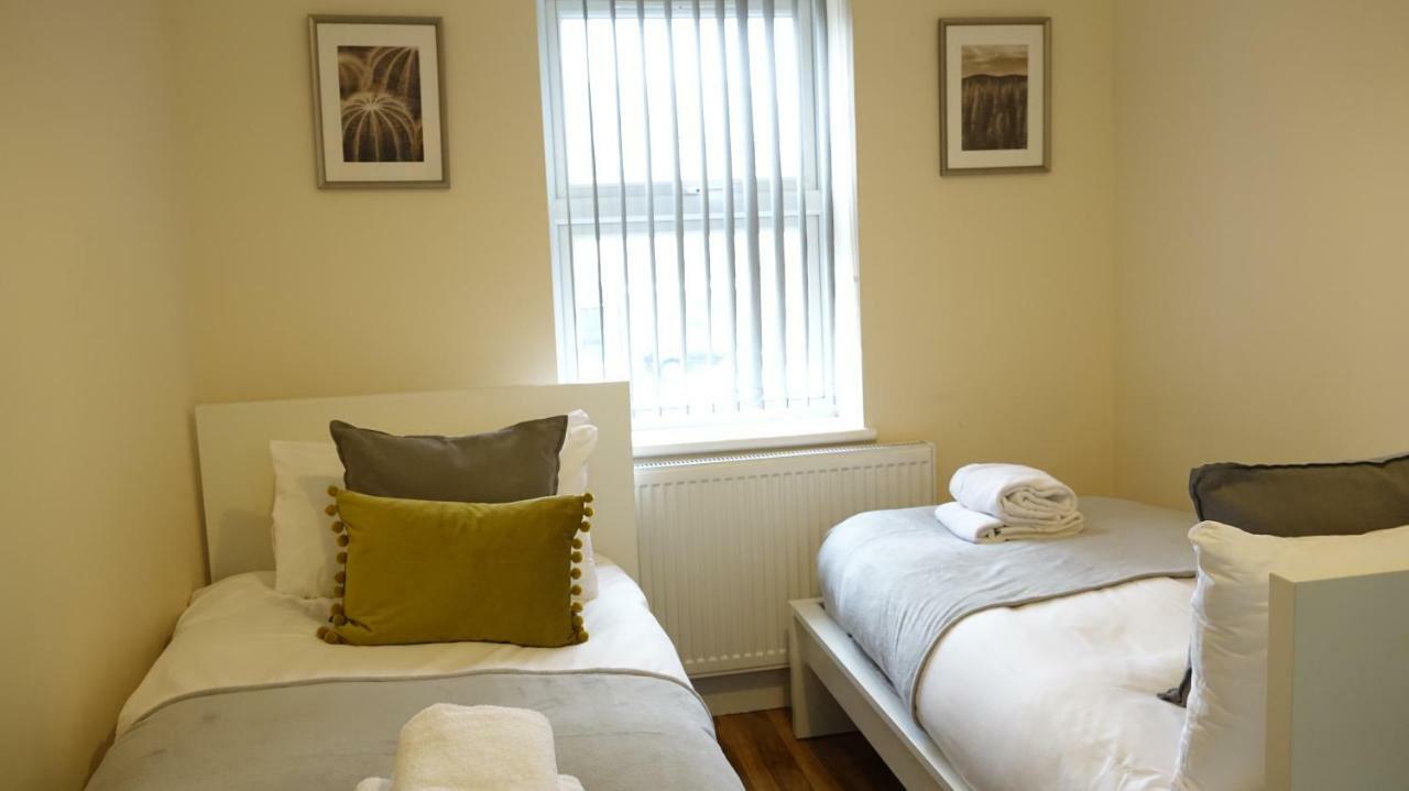 Heathrow Ensuite Rooms- Auto Check In London Exterior photo
