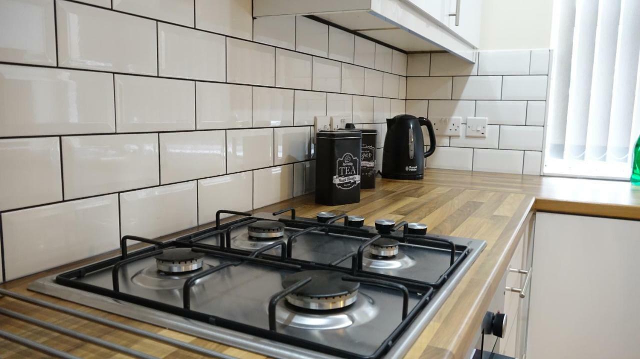 Heathrow Ensuite Rooms- Auto Check In London Exterior photo