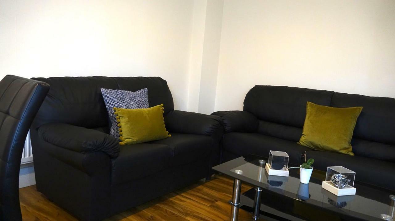 Heathrow Ensuite Rooms- Auto Check In London Exterior photo